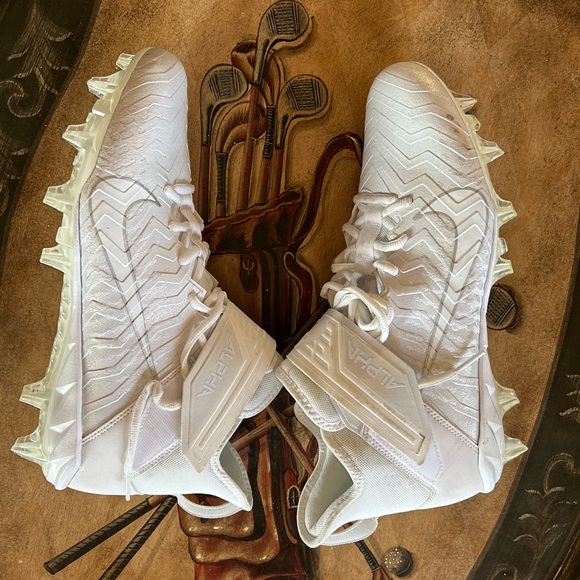 Nike Alpha Menace Pro 2 Mid White Football cleats NEW 11.5 - Picture 3 of 6
